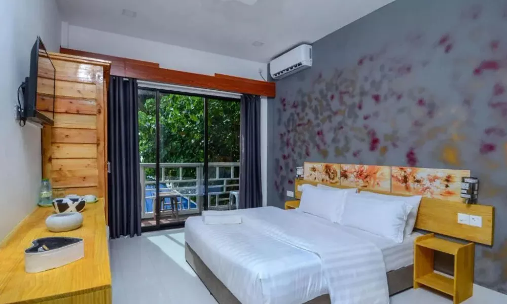 PARADISE RETREAT