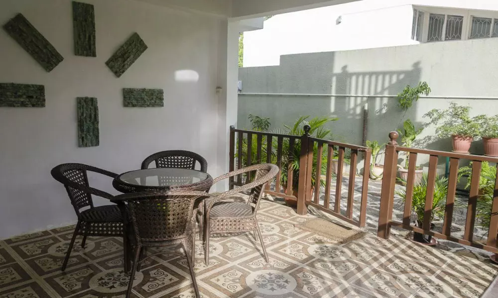 R&G Justlikehome Apartment 1 with blue sofa set and Apartment 2 with Garden View with brown sofa set, фото 4