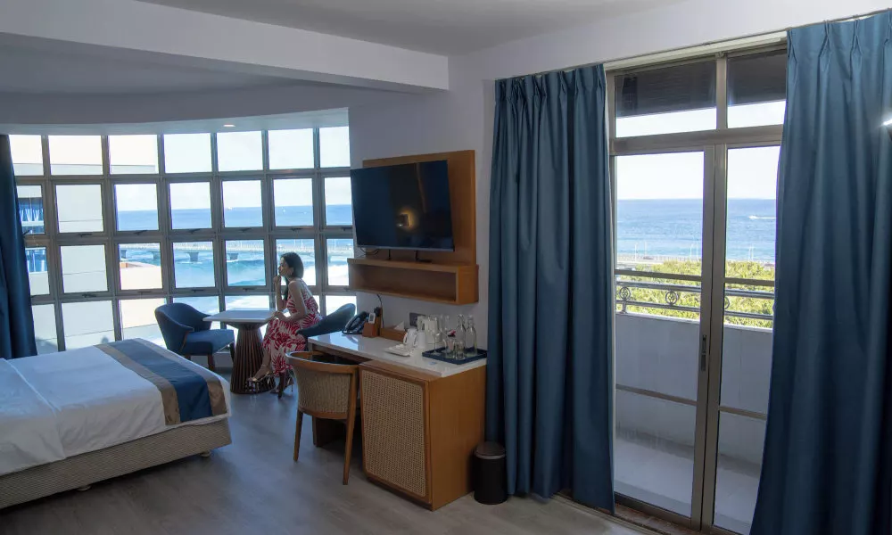 UMET Seaview Hotel with Free Roundtrip Airport Pick up and drop off, фото 4