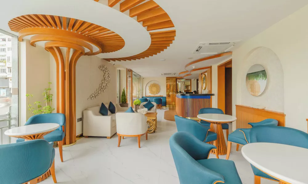 UMET Seaview Hotel with Free Roundtrip Airport Pick up and drop off