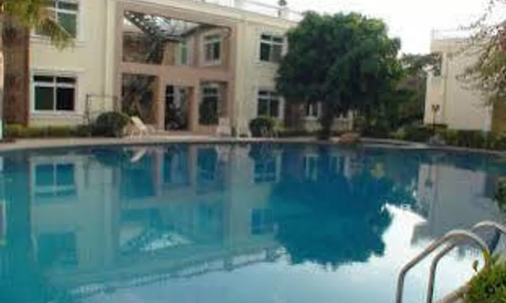 Phoenix Ten Room Leisure Hotel