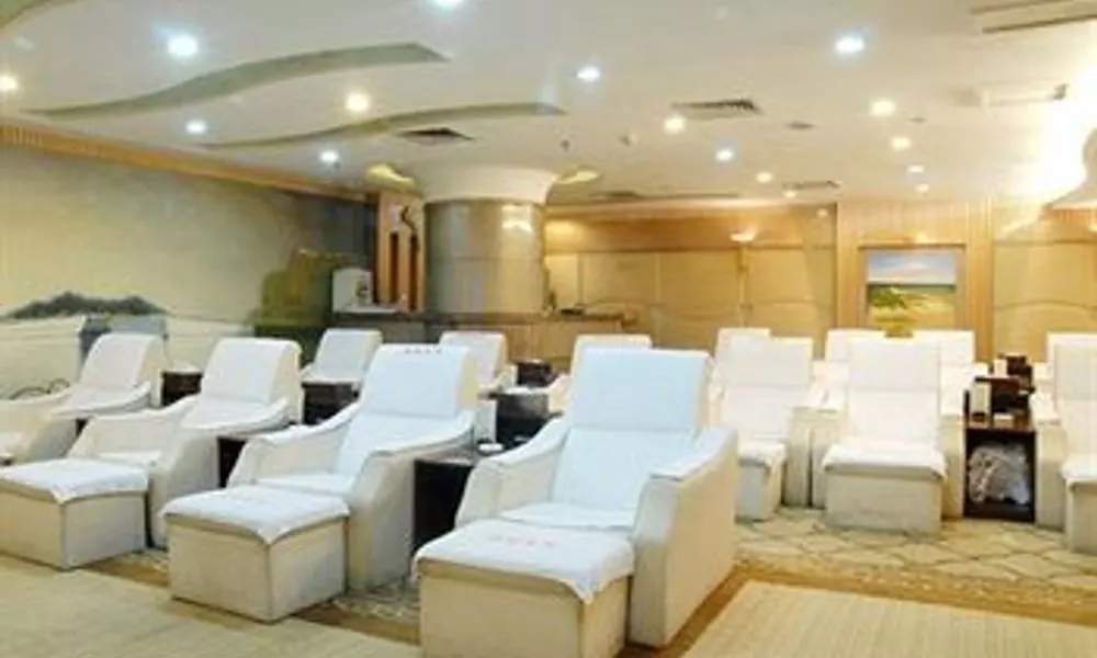 Royalty Hotel, фото 4
