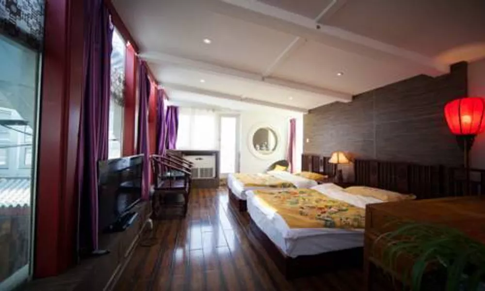 Tiananmen Best Year Courtyard Hotel