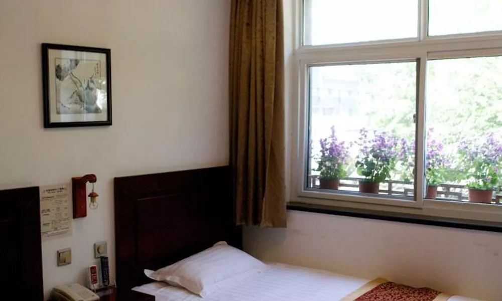 Hotel 66