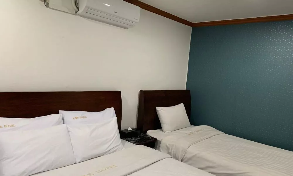 New World Hotel