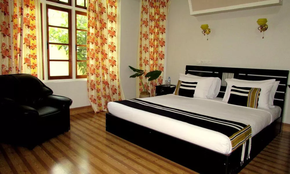 DHON FULHAFI INN