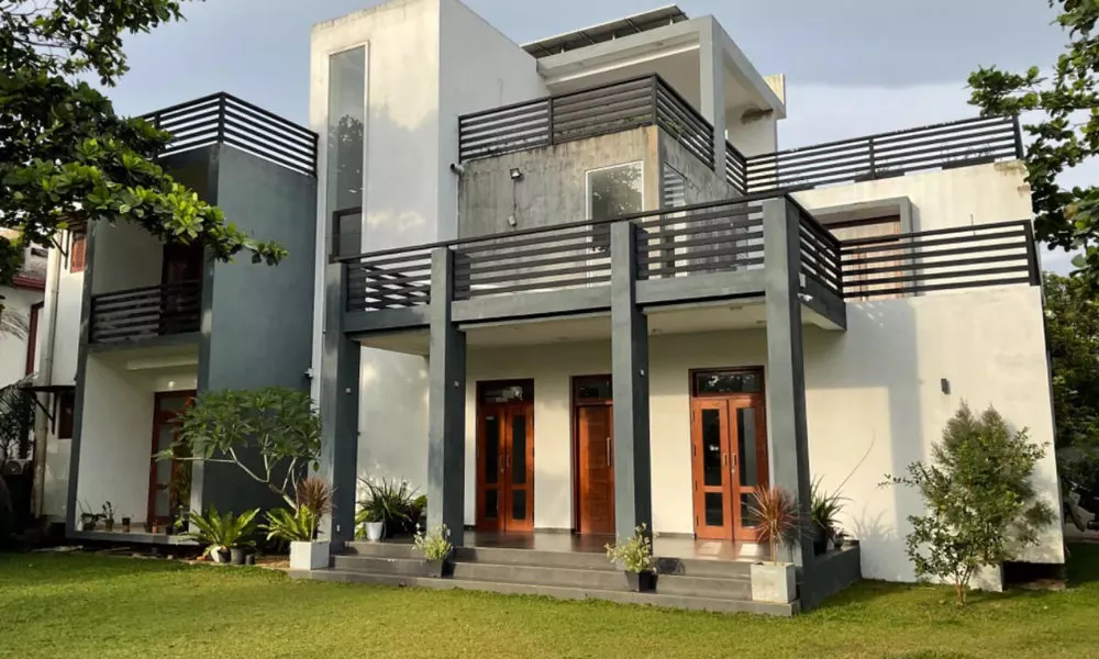 Spacious Stand-alone 2-bed Villa in Galle