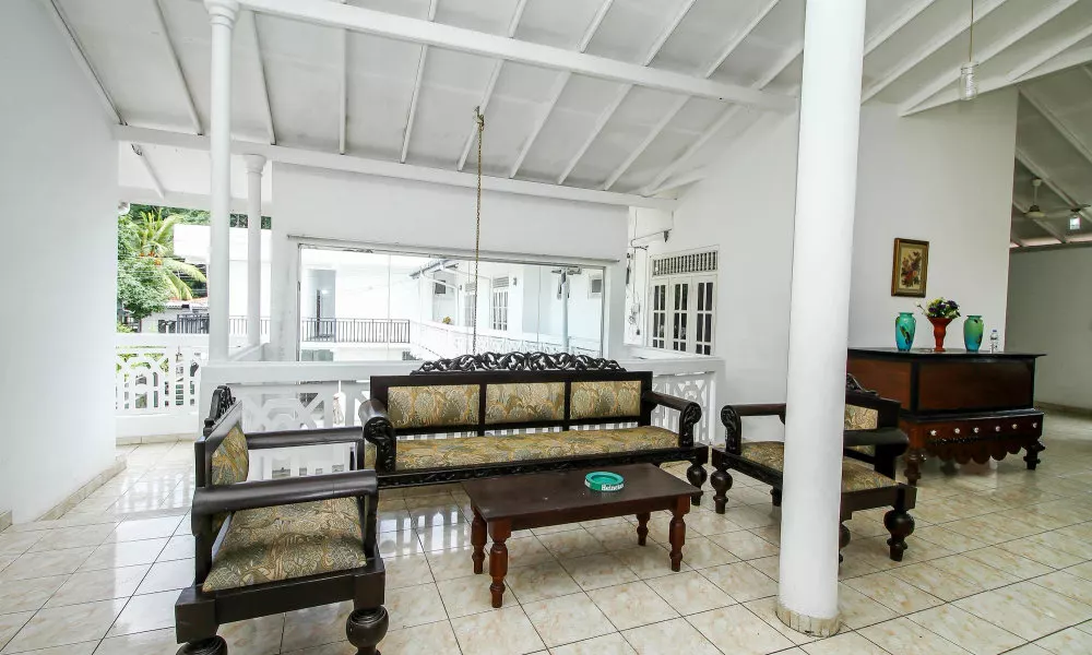 OYO 347 Hotel Empryean, фото 2