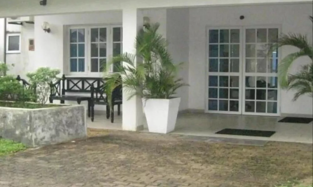 Negombo Blue Villa Hotel
