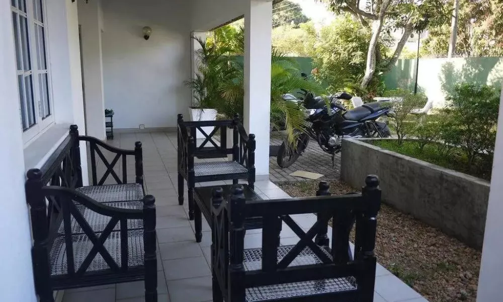 Negombo Blue Villa Hotel, фото 3