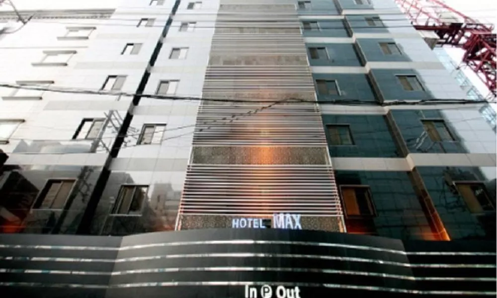 Max Hotel
