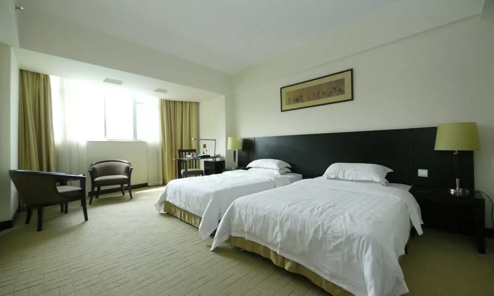 King Garden Hotel, фото 2