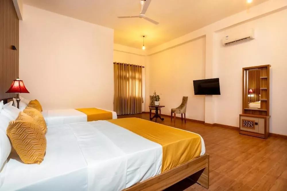 Семейный номер с балконом и видом на сад