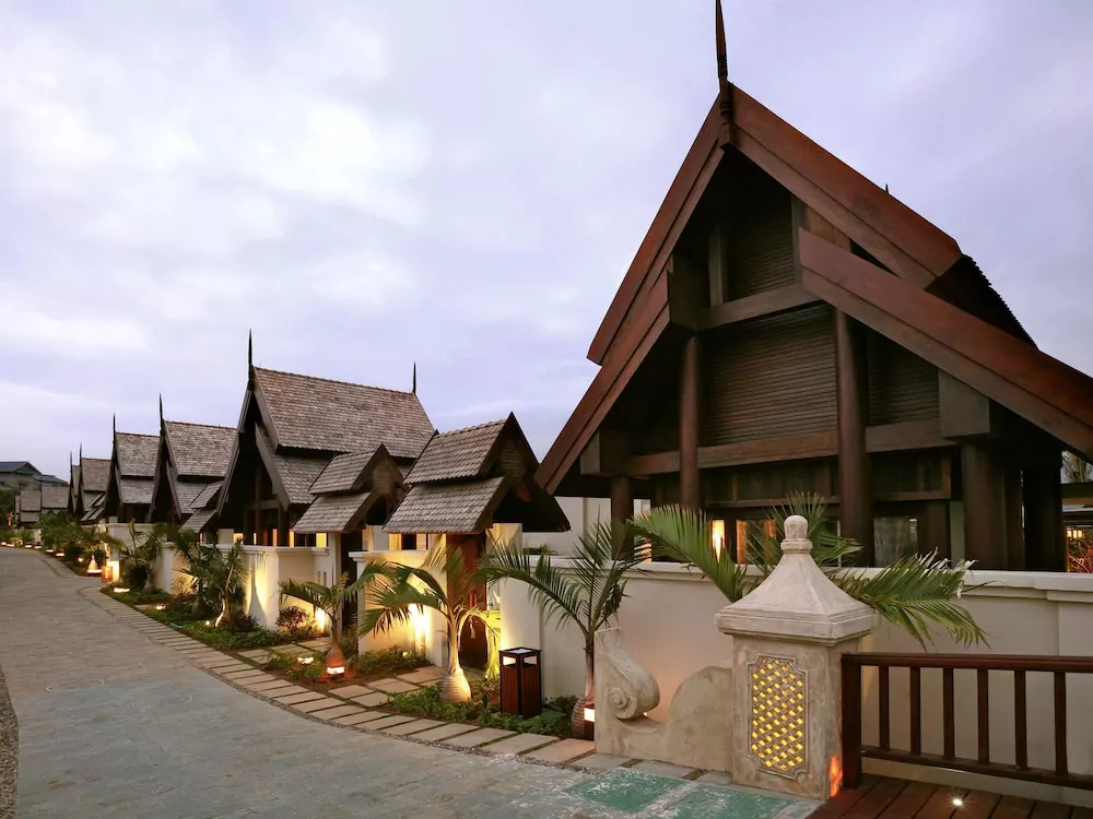 Вилла myanmar style с бассейном