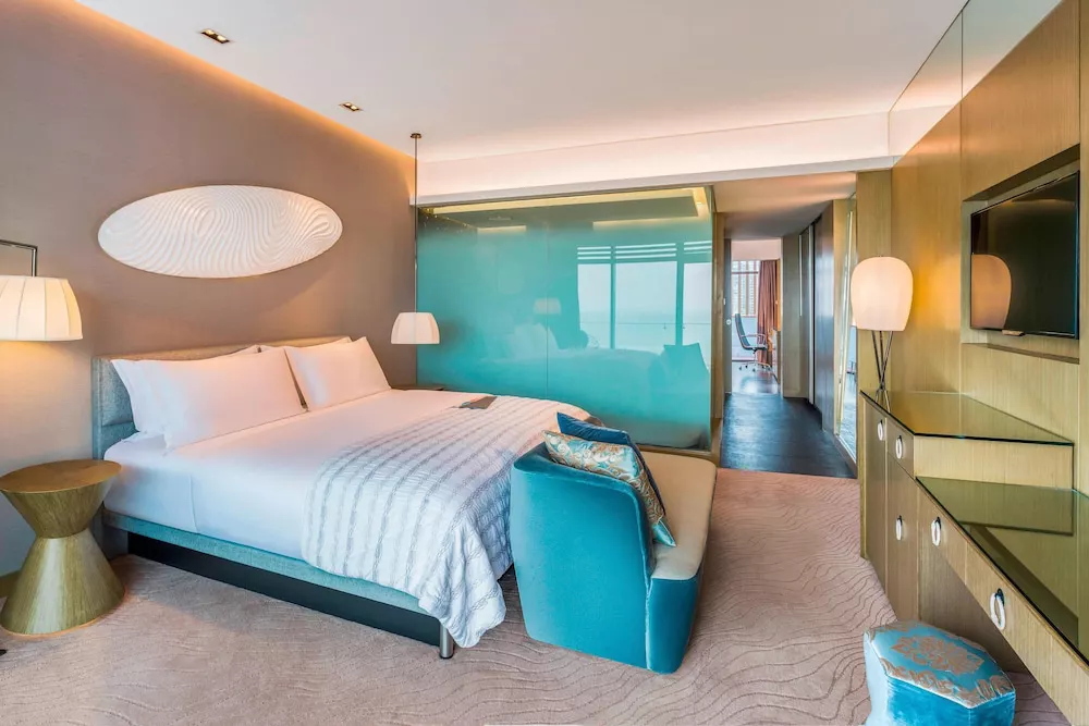 Люкс с балконом