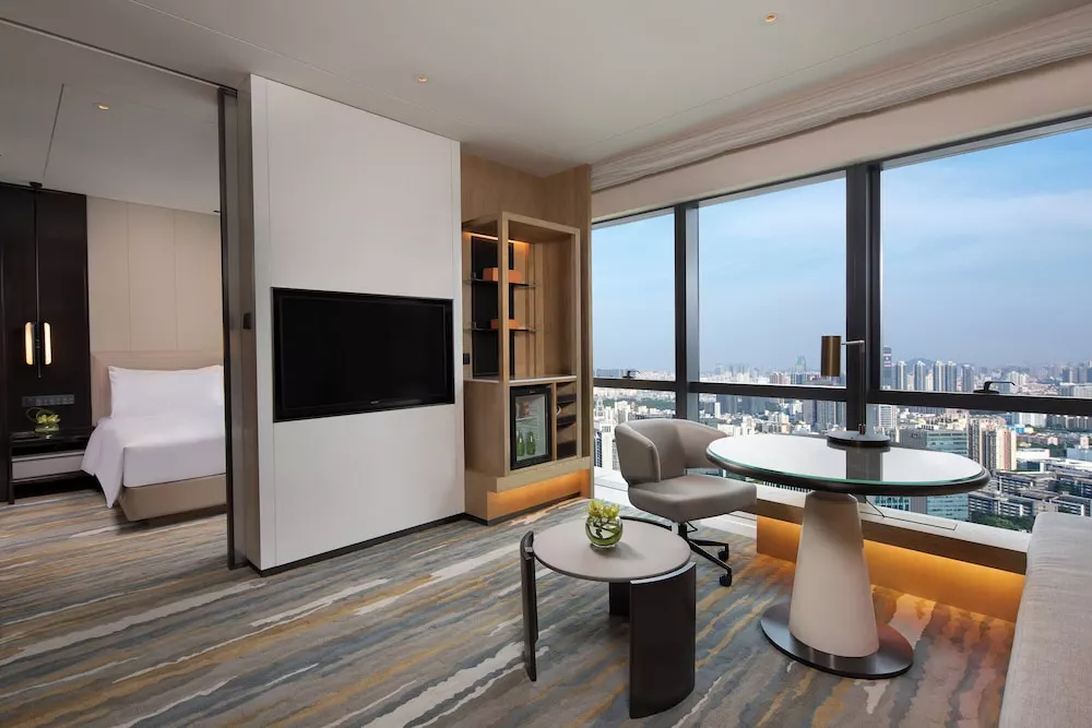 Полулюкс, доступ в лаундж